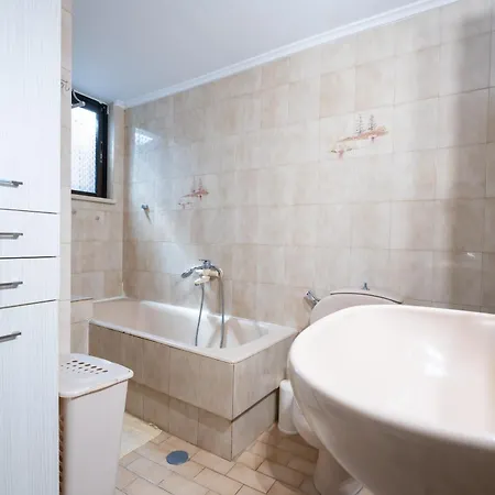Cozy Ag Dimitrios 2 Bdrm Apartment *